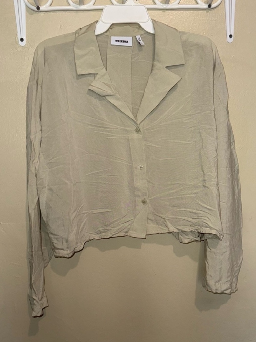 weekday cropped sage green long sleeve blouse/top